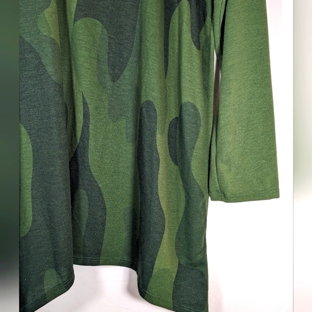 Go Couture Camo Green Asymetrical Long Sleeve Knit Top - Size XL - Picture 4 of 6